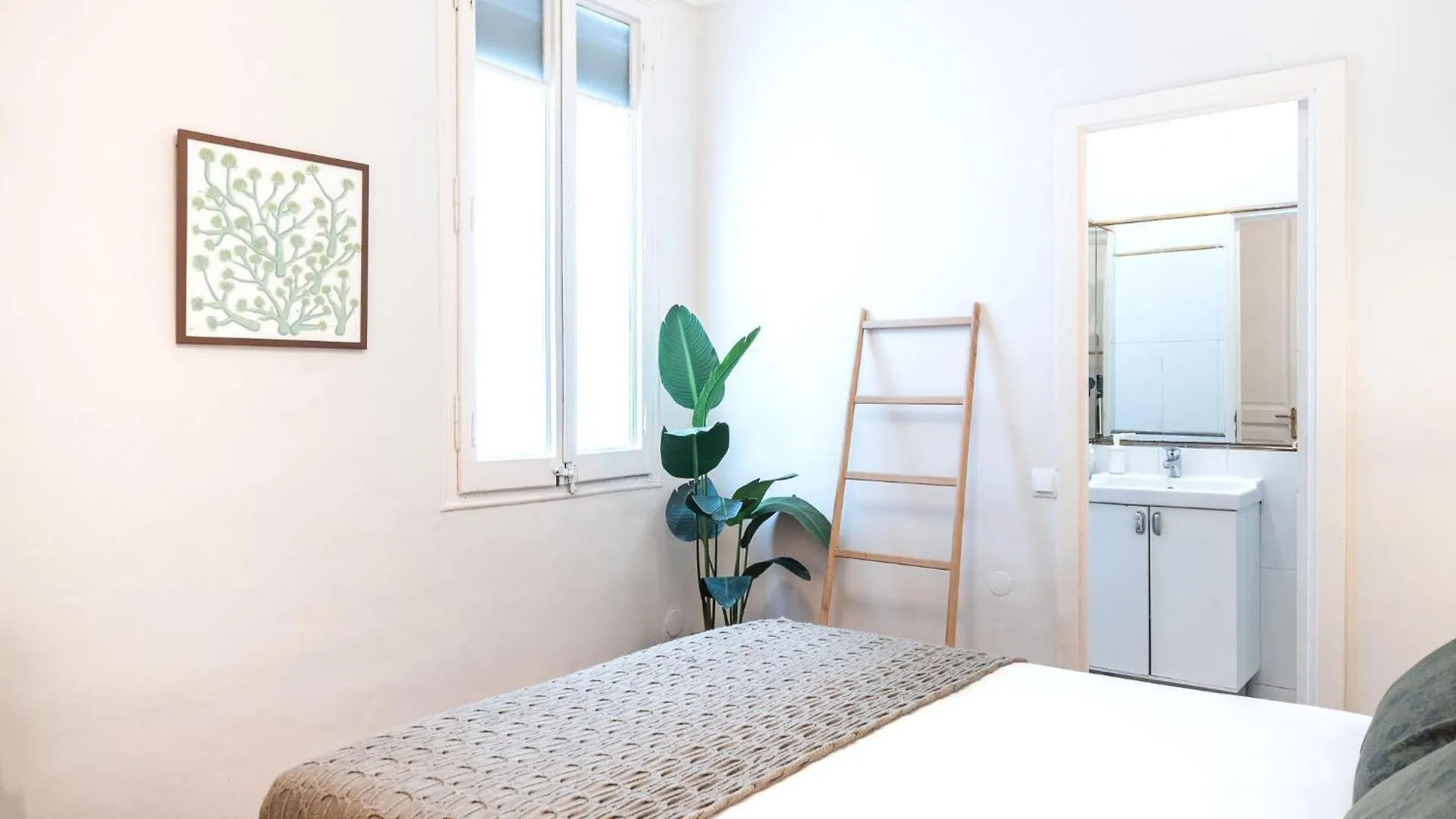 Modernist Apartment In The Best Location Barcelona 0*,  Španělsko